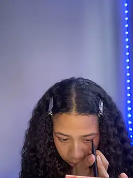 Snapshot of jadee8 chatting on 11-18-25, 07:40 jadee8 online show from 11-18-25, 07:40