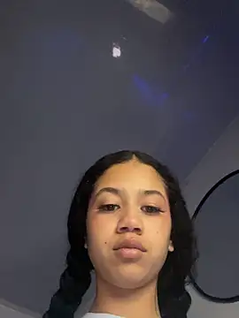 Snapshot of jadee8 chatting on 04-18-26, 12:25 jadee8 online show from 04-18-26, 12:25