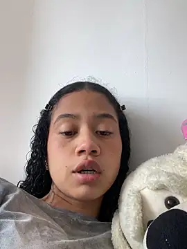 Snapshot of jadee8 chatting on 05-16-26, 05:12 jadee8 online show from 05-16-26, 05:12