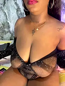 Snapshot of MiiaaCollinss chatting on 10-09-25, 03:54 MiiaaCollinss online show from 10-09-25, 03:54