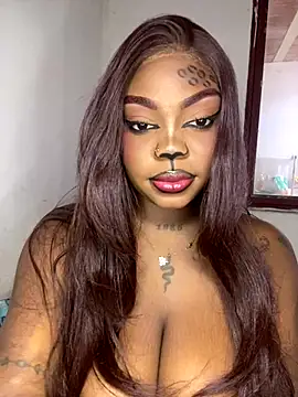 Snapshot of MiiaaCollinss chatting on 10-28-25, 03:14 MiiaaCollinss online show from 10-28-25, 03:14