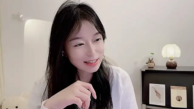 Onechestnut online show from 11-18-25, 06:18