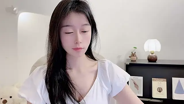 Onechestnut online show from 11-20-25, 06:35