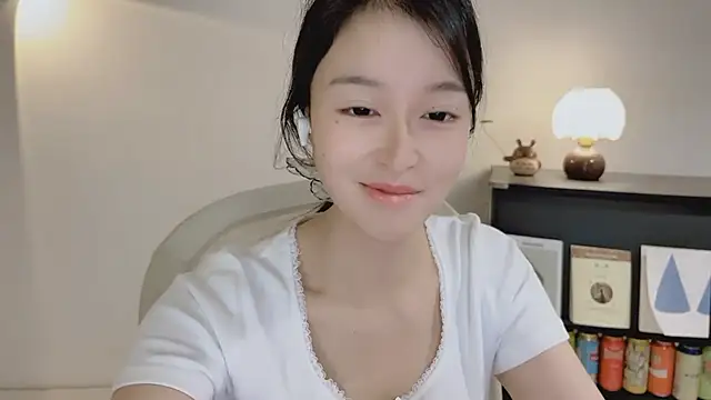 Onechestnut online show from 04-16-26, 06:14