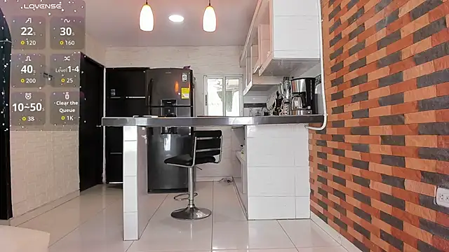 Snapshot of violetta_pretty chatting on 10-14-25, 07:03 violetta pretty online show from 10-14-25, 07:03