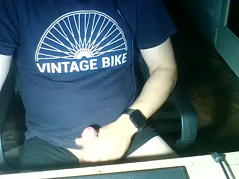 Snapshot of zee06 chatting on 12-16-25, 09:42 zee06 online show from 12-16-25, 09:42