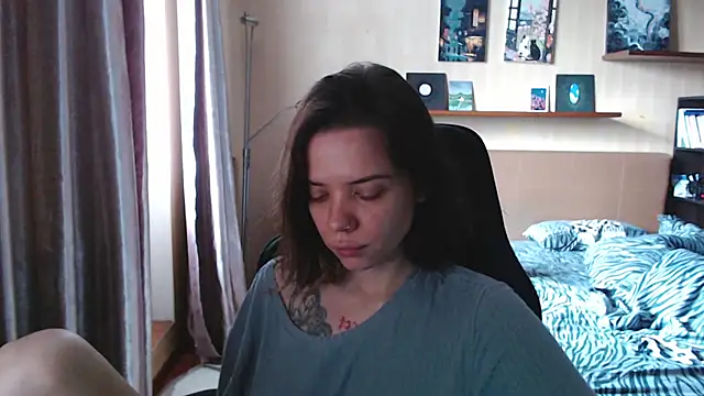 Snapshot of enchanting_chloe chatting on 12-04-25, 09:51 enchanting chloe online show from 12-04-25, 09:51