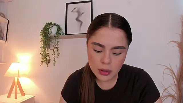 Snapshot of Samanta_Monroe chatting on 11-06-25, 12:06 Samanta Monroe online show from 11-06-25, 12:06