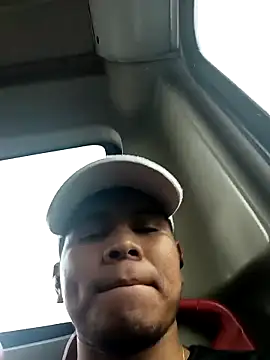 Snapshot of Oscariin96 chatting on 02-11-26, 07:19 Oscariin96 online show from 02-11-26, 07:19