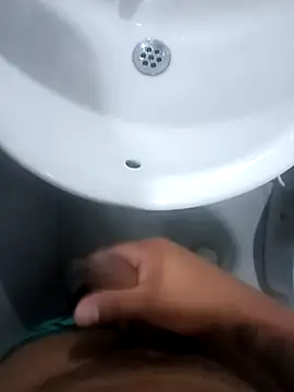 Snapshot of Oscariin96 chatting on 02-27-26, 11:38 Oscariin96 online show from 02-27-26, 11:38