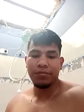 Snapshot of Oscariin96 chatting on 03-03-26, 12:22 Oscariin96 online show from 03-03-26, 12:22