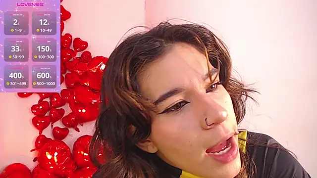 Snapshot of miascarlet_16 chatting on 10-01-25, 01:28 miascarlet 16 online show from 10-01-25, 01:28