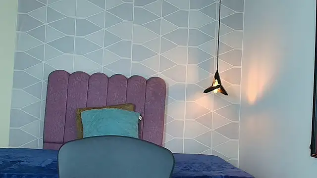 Aly Loving online show from 10-27-25, 08:02