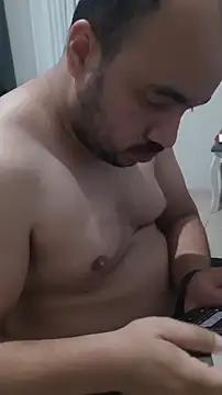 Snapshot of Urso_Nerd chatting on 10-19-25, 02:40 Urso Nerd online show from 10-19-25, 02:40