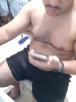 Snapshot of Urso_Nerd chatting on 12-02-25, 04:02 Urso Nerd online show from 12-02-25, 04:02