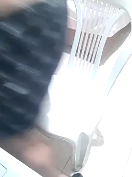 Snapshot of Urso_Nerd chatting on 12-17-25, 04:13 Urso Nerd online show from 12-17-25, 04:13