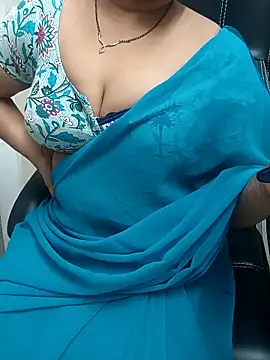 Snapshot of Anushka134 chatting on 09-08-25, 05:34 Anushka134 online show from 09-08-25, 05:34