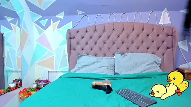 Scarletbigbug online show from 11-01-25, 11:45