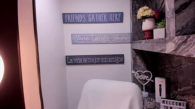 Snapshot of miss___taylor chatting on 09-30-25, 06:02 miss taylor online show from 09-30-25, 06:02