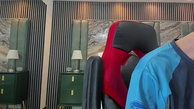 Snapshot of Michael_blue chatting on 09-12-25, 02:28 Michael blue online show from 09-12-25, 02:28