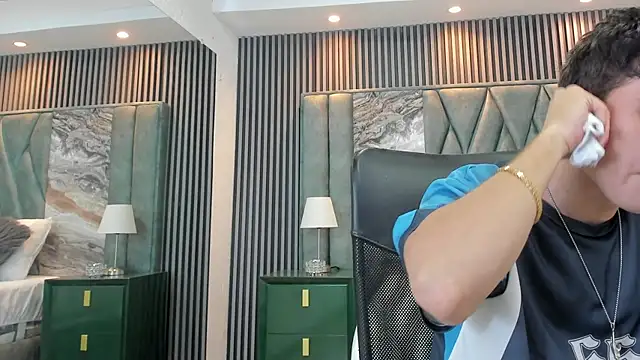 Snapshot of Michael_blue chatting on 09-24-25, 01:14 Michael blue online show from 09-24-25, 01:14