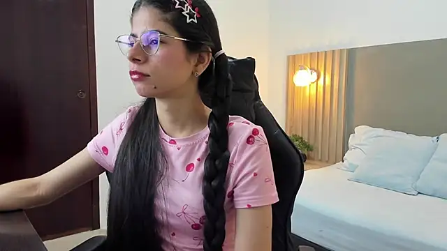 carlina 15 online show from 09-10-25, 12:16