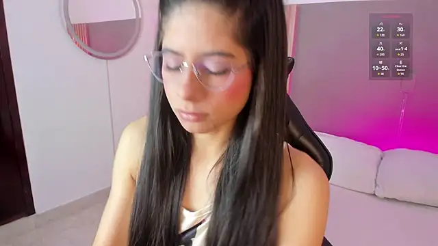 Snapshot of carlina_15 chatting on 05-27-26, 12:24 carlina 15 online show from 05-27-26, 12:24