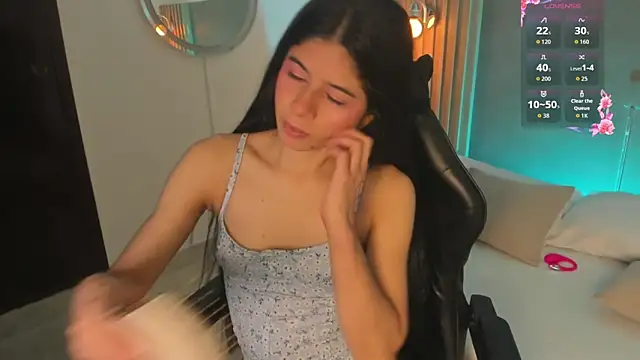 Snapshot of carlina_15 chatting on 06-15-26, 12:29 carlina 15 online show from 06-15-26, 12:29