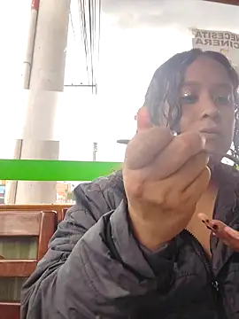 Snapshot of You-sexy-starr chatting on 11-20-25, 06:40 You-sexy-starr online show from 11-20-25, 06:40