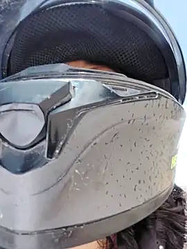 Snapshot of You-sexy-starr chatting on 11-21-25, 04:05 You-sexy-starr online show from 11-21-25, 04:05