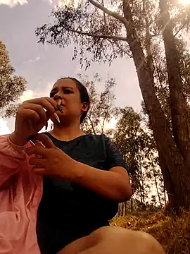 Snapshot of You-sexy-starr chatting on 12-03-25, 04:49 You-sexy-starr online show from 12-03-25, 04:49