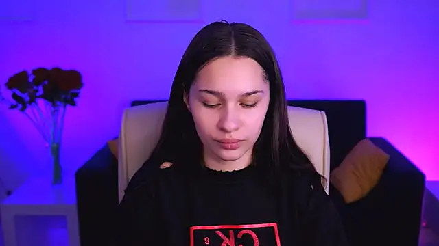 Snapshot of KimClarks_ chatting on 09-08-25, 08:52 KimClarks online show from 09-08-25, 08:52