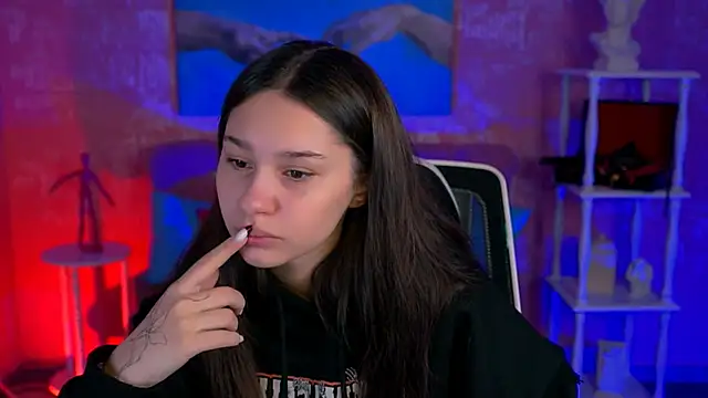 Snapshot of KimClarks_ chatting on 10-07-25, 04:53 KimClarks online show from 10-07-25, 04:53