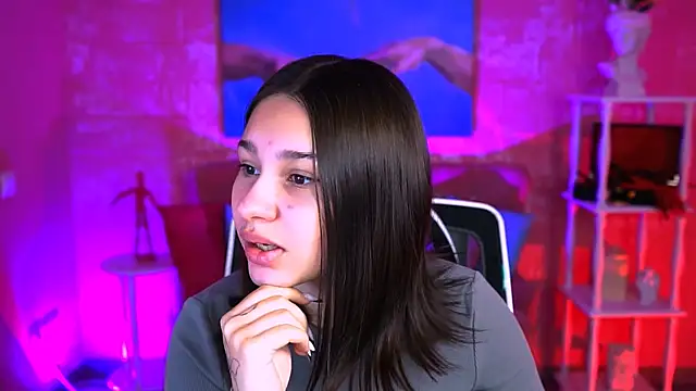 Snapshot of KimClarks_ chatting on 10-13-25, 08:25 KimClarks online show from 10-13-25, 08:25