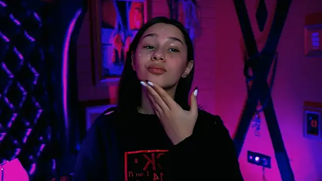 Snapshot of KimClarks_ chatting on 10-14-25, 01:23 KimClarks online show from 10-14-25, 01:23