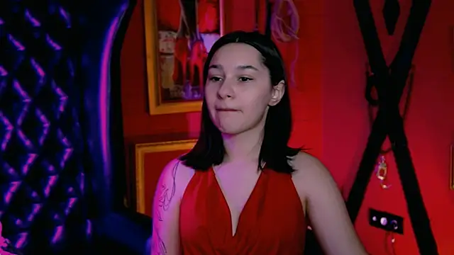 Snapshot of KimClarks_ chatting on 10-31-25, 02:40 KimClarks online show from 10-31-25, 02:40