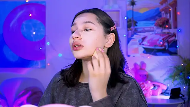 Snapshot of KimClarks_ chatting on 11-13-25, 12:26 KimClarks online show from 11-13-25, 12:26