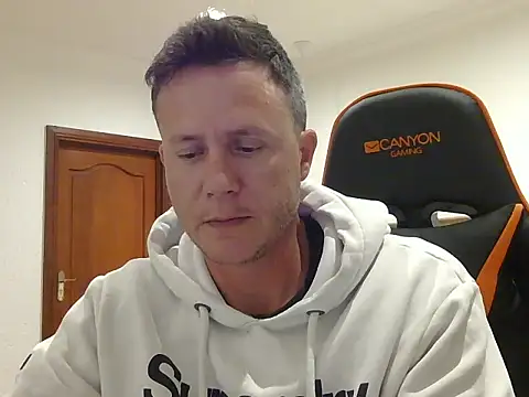 TroyDieselXXX online show from 12-22-25, 05:54