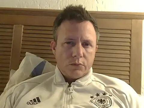 Snapshot of TroyDieselXXX chatting on 06-04-26, 06:58 TroyDieselXXX online show from 06-04-26, 06:58