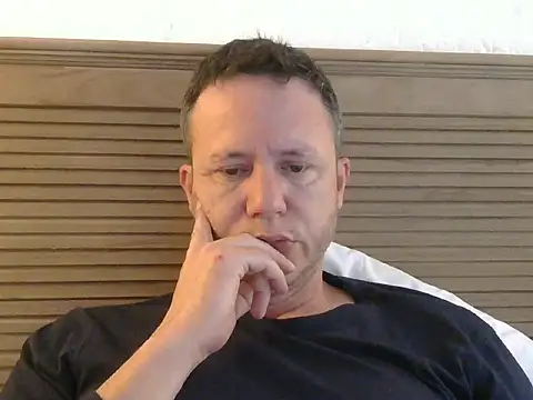 Snapshot of TroyDieselXXX chatting on 07-12-26, 06:37 TroyDieselXXX online show from 07-12-26, 06:37