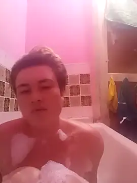 Snapshot of MoonIrene chatting on 10-25-25, 05:40 MoonIrene online show from 10-25-25, 05:40