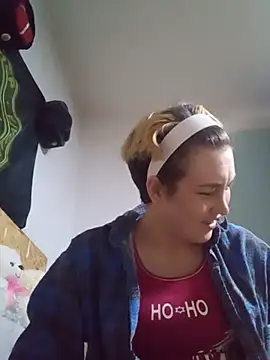 Snapshot of MoonIrene chatting on 10-27-25, 03:05 MoonIrene online show from 10-27-25, 03:05