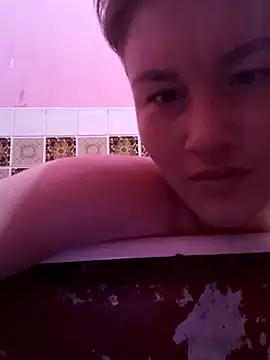 Snapshot of MoonIrene chatting on 02-20-26, 04:40 MoonIrene online show from 02-20-26, 04:40