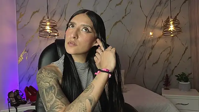 Scaarlettfox online show from 02-04-26, 06:03