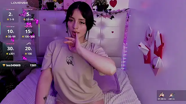 Anna Blade  online show from 02-21-26, 07:53