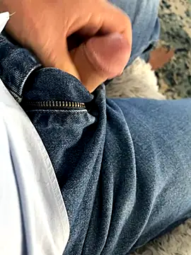 cyclone1212 online show from 11-27-25, 05:04