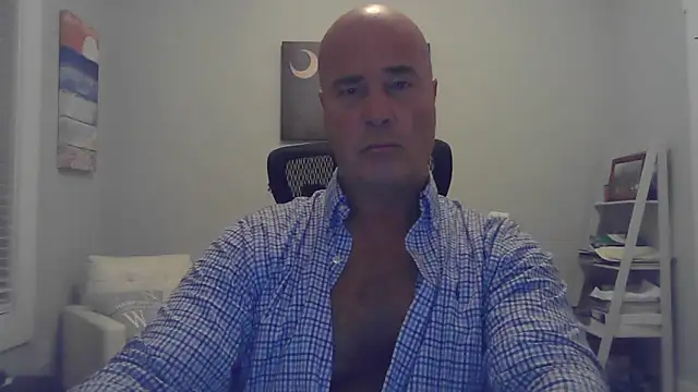 Snapshot of cyclone1212 chatting on 05-02-26, 09:14 cyclone1212 online show from 05-02-26, 09:14