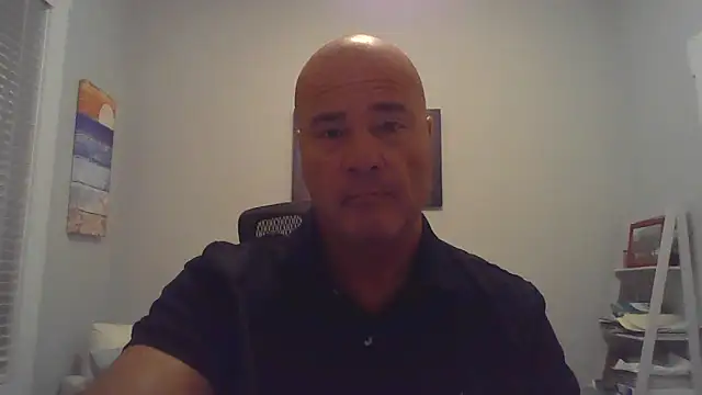 Snapshot of cyclone1212 chatting on 05-11-26, 09:26 cyclone1212 online show from 05-11-26, 09:26