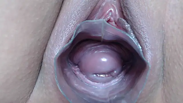 Snapshot of Princess_pussy01 chatting on 11-20-25, 08:30 Princess pussy01 online show from 11-20-25, 08:30