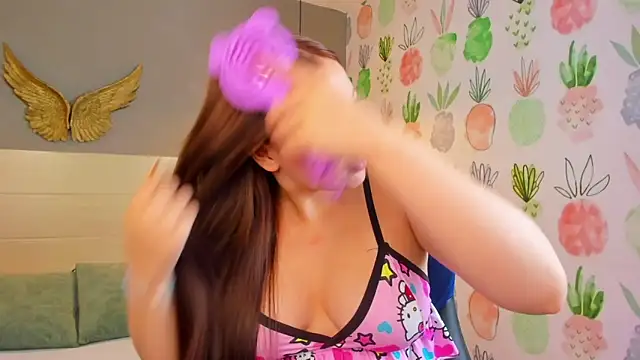 Snapshot of kitty_sweeety_ chatting on 10-09-25, 12:36 kitty sweeety online show from 10-09-25, 12:36